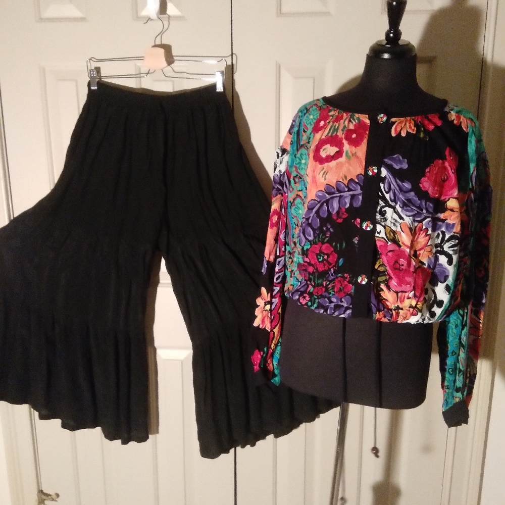 Carole Little, vintage, floral, drawstring top - Picture 3 of 7